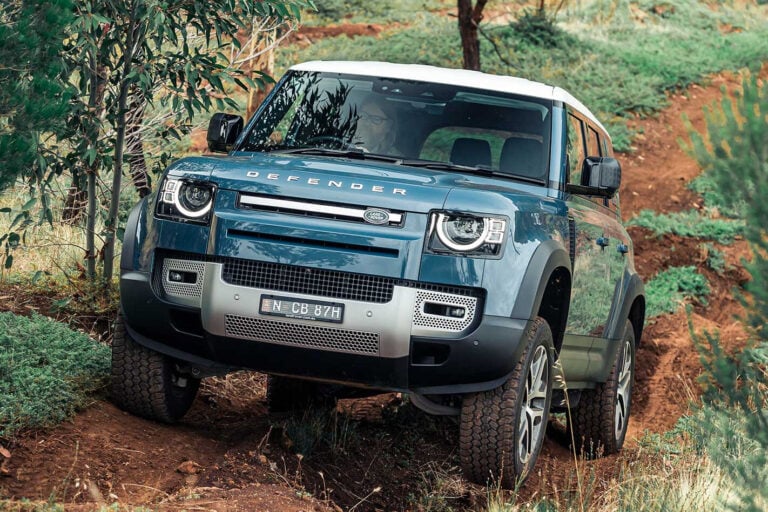 2021 Land Rover Defender 110 p400