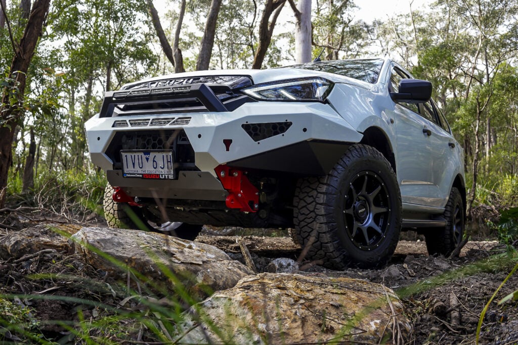 2022 Isuzu MU-X LS-M gets Offroad Animal Predator bar