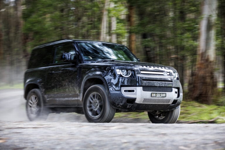 2022 Land Rover Defender 90 D250 S