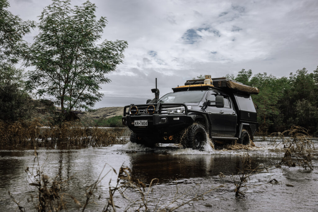 Custom Toyota N80 Hilux SR5