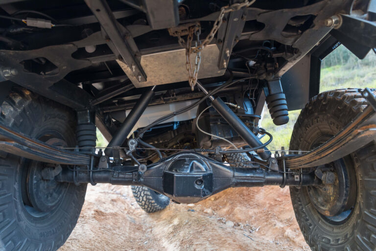 Busted knuckles: DIY-built Toyota HiLux LN106