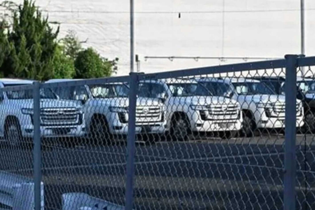 Next-gen 2022 Toyota LandCruiser spied