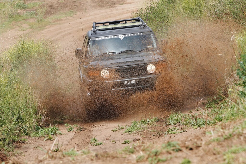 Toyota FJ Cruiser custom dirt