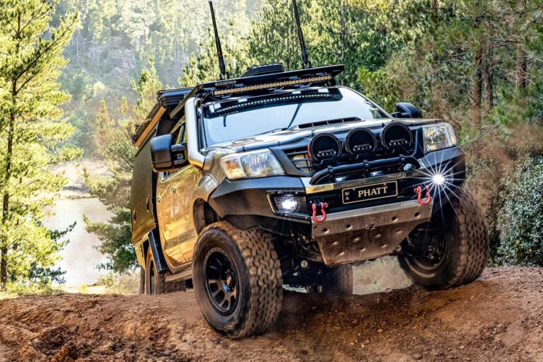 Custom 2006 Toyota Hilux SR