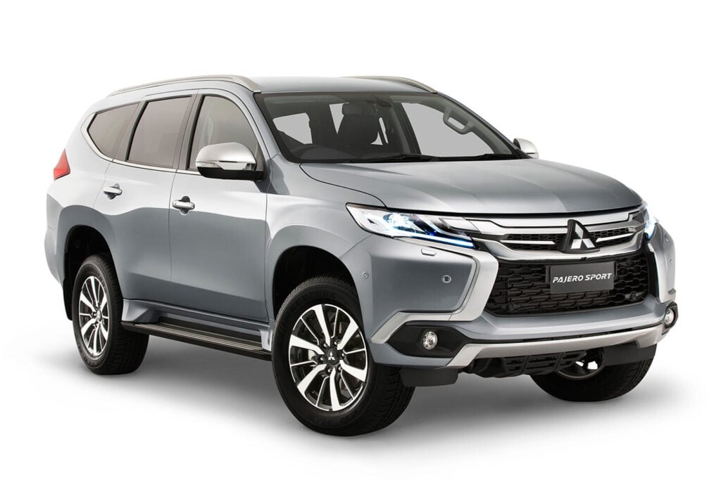 2016 Mitsubishi Pajero Sport adds seven-seater to range