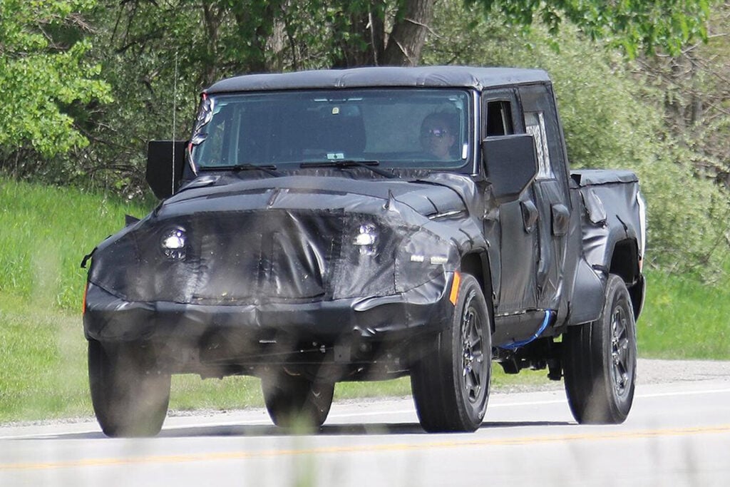 2018 Jeep Wrangler ute Spy pics