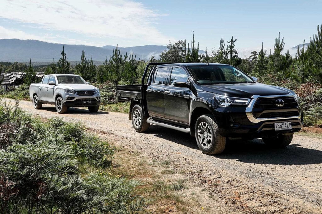 SsangYong Musso XLV vs Toyota Hilux SR5