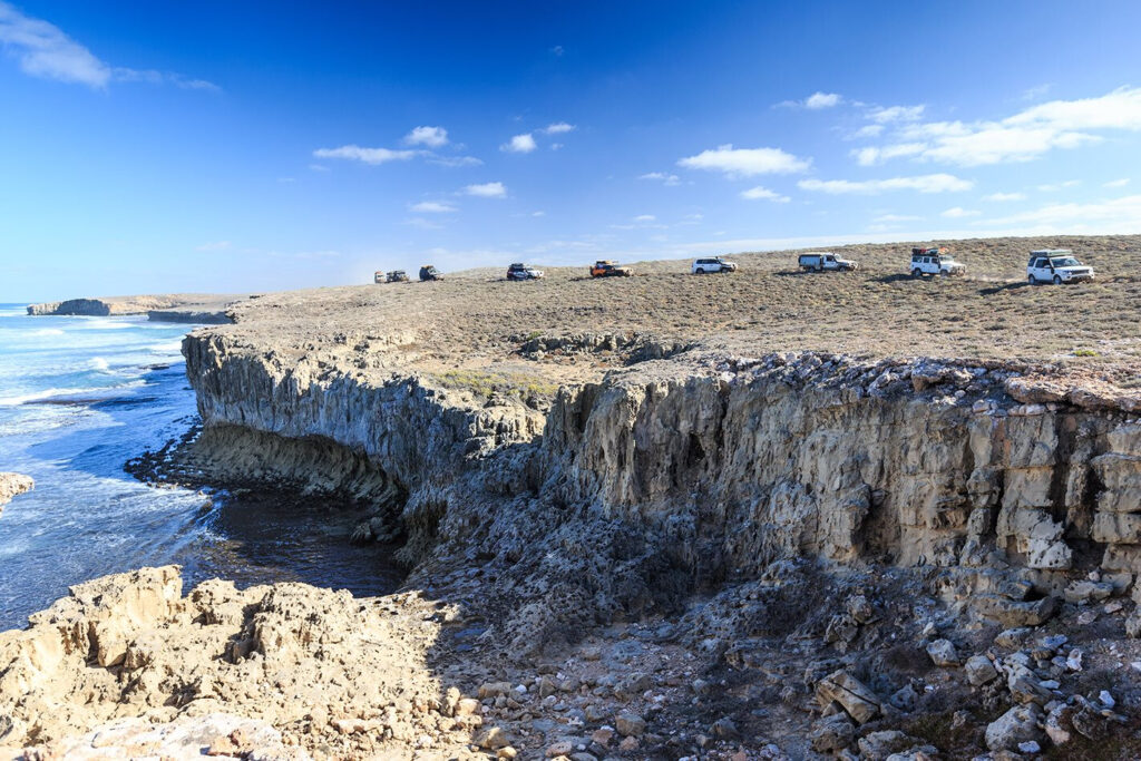 4x4 Australia travels the Great Australian Bight's southern cliffs in South Australia (SA)