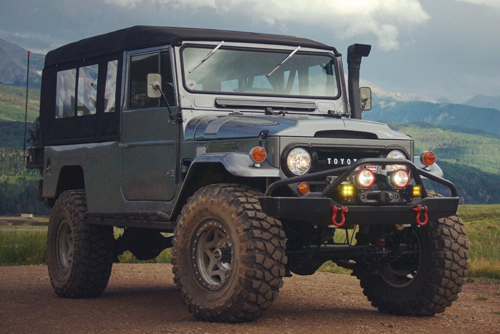 Custom Land Cruiser FJ45 Troopy main