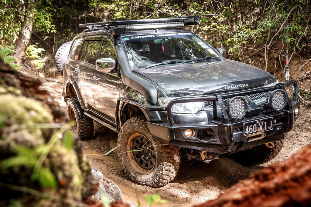 Custom Mitsubishi Challenger review