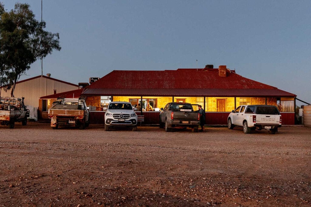 4x4 Pubs Albert Hotel Milparinka NSW