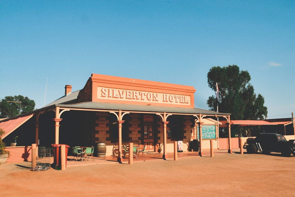 Silverton Hotel .j