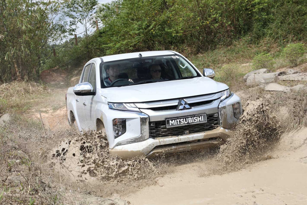 2019 Mitsubishi Triton first drive 4x4 review