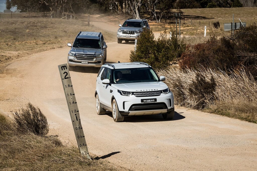 2017 Land Rover Discovery v Toyota 200 Series v Toyota Prado