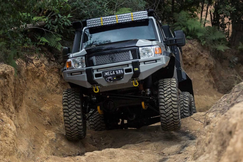 Patriot Campers 6x6 LC79 wins the 2017 Custom 4x4 of the Year title