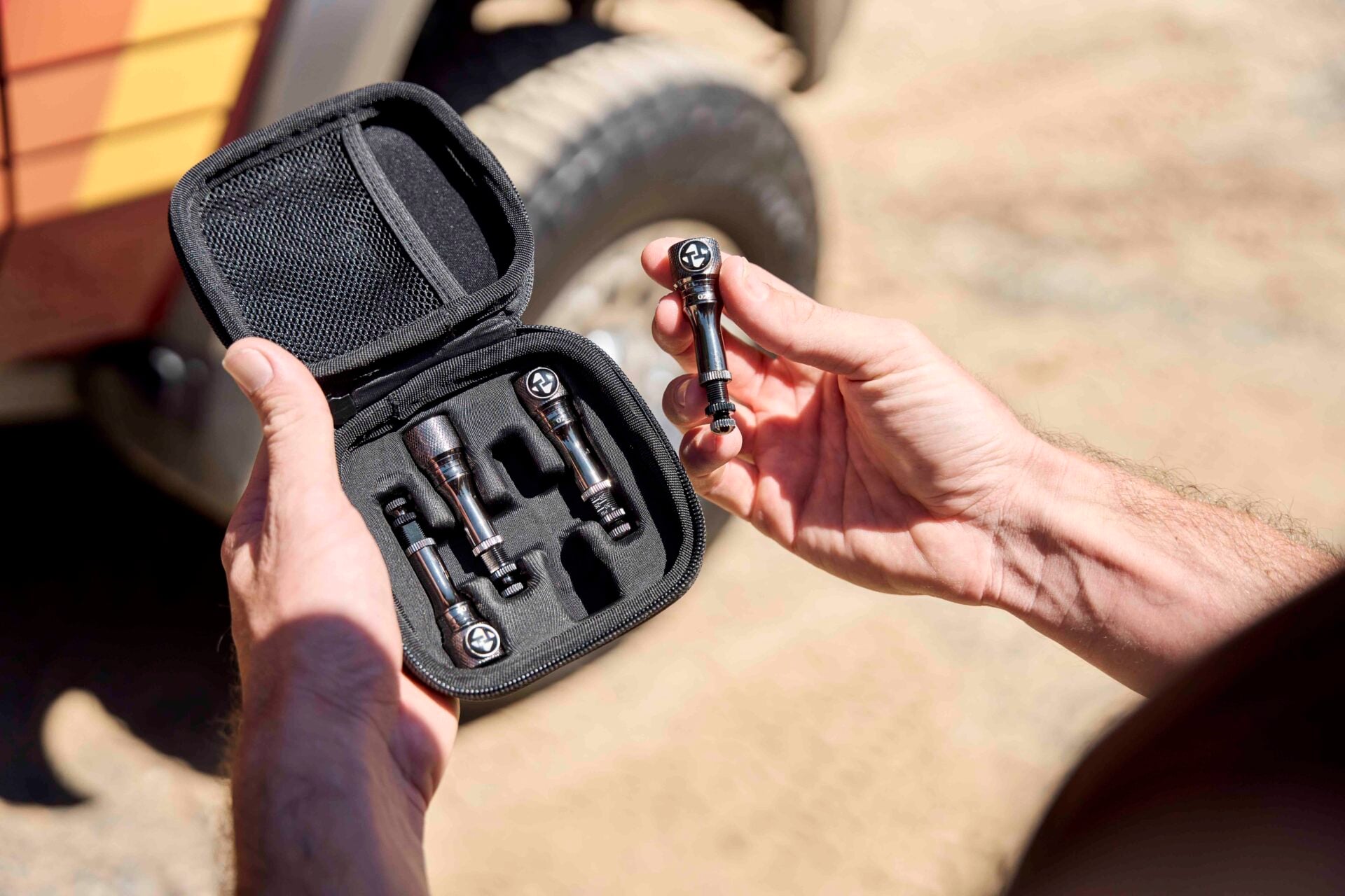 Tyre deflators and inflators explained: Why every 4×4 owner needs to ...